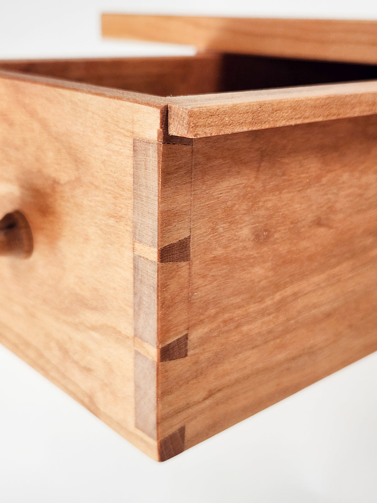 Shaker-style Sewing Stand / Game Table