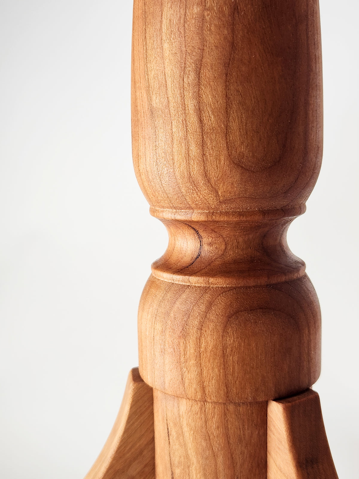 Shaker-style Sewing Stand / Game Table